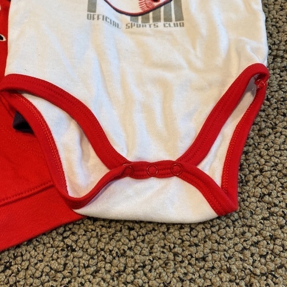 Puma Jacket & Onesie Set Size 6-9 Months in Like New Condition - Picture 4 of 7